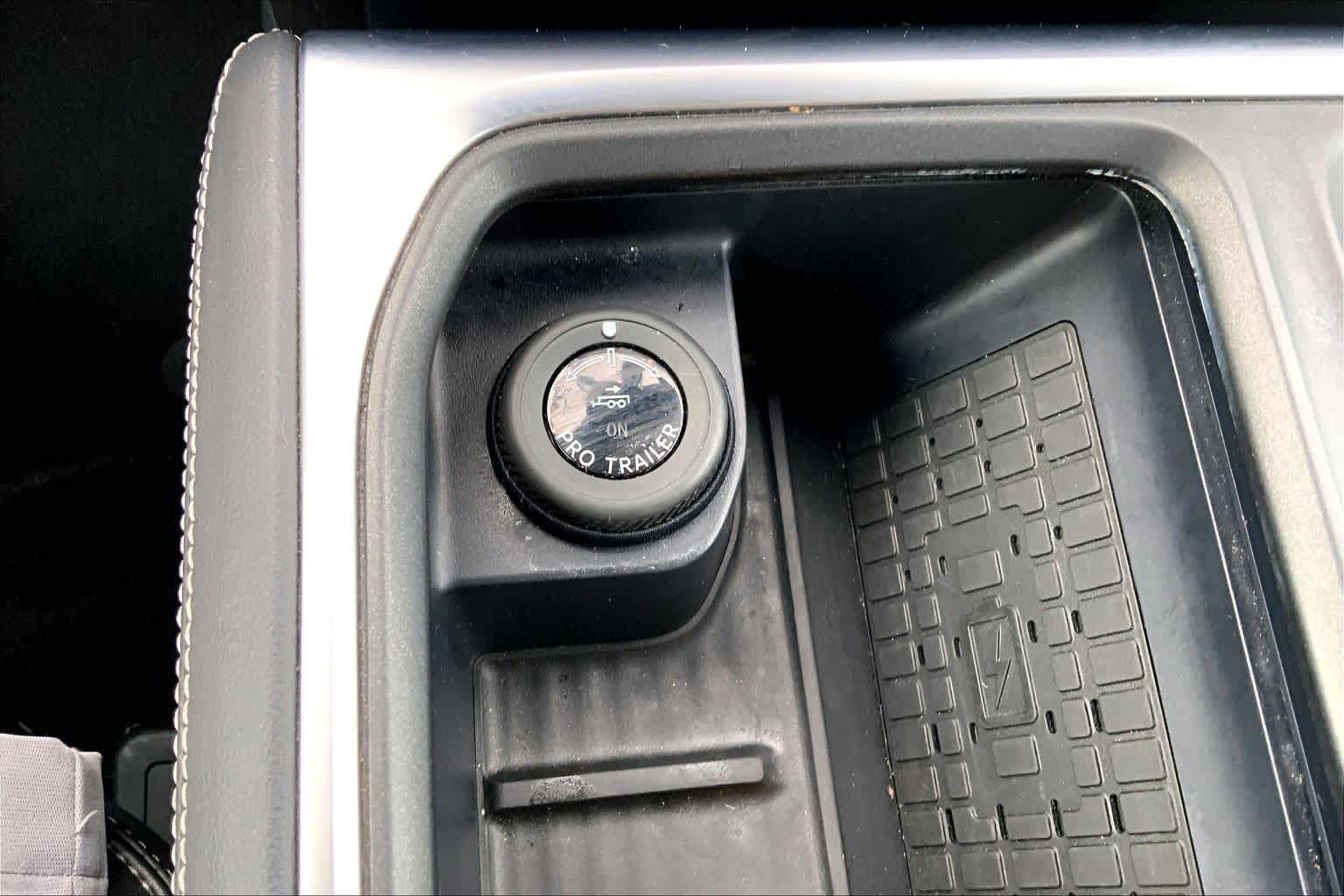 Used 2025 Ford Expedition Max Platinum AWD/4WD image 34