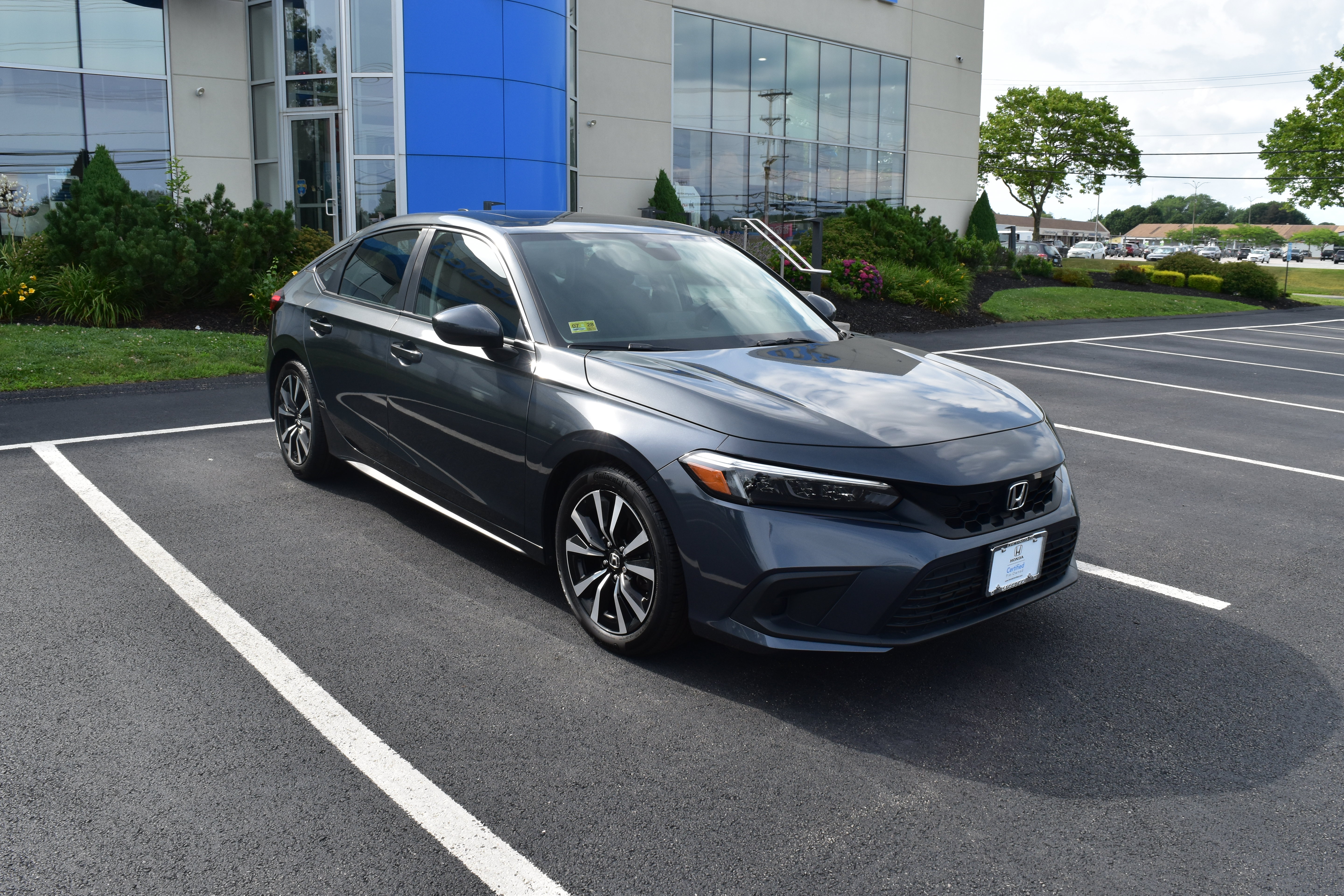 Certified 2024 Honda Civic EX-L image 2