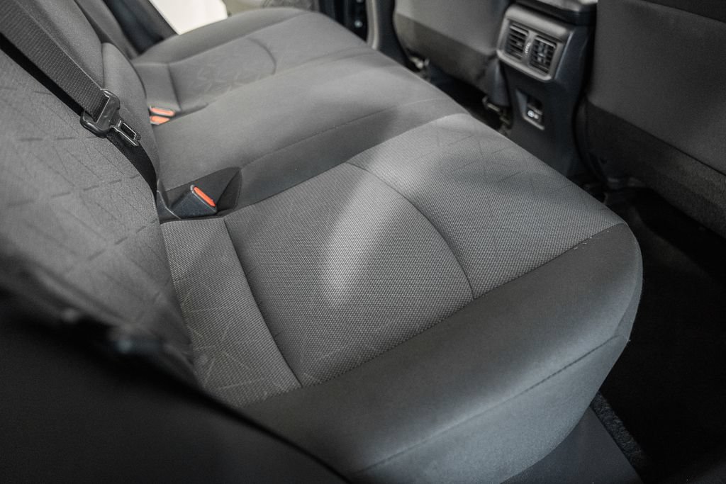 Used 2025 Toyota RAV4 XLE AWD/4WD image 28