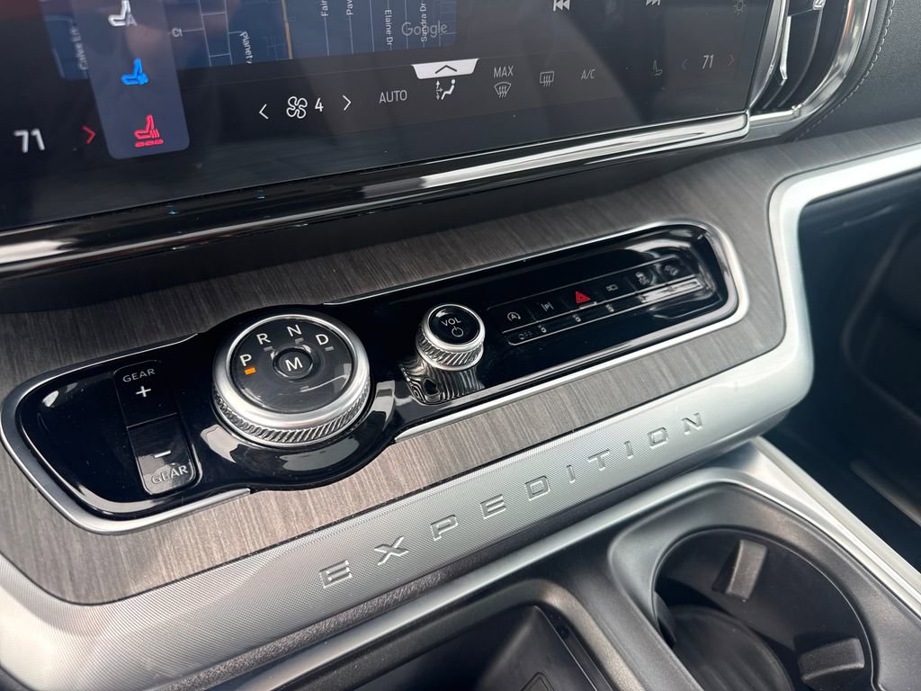 Used 2025 Ford Expedition Platinum w/ Platinum Ultimate Package image 45