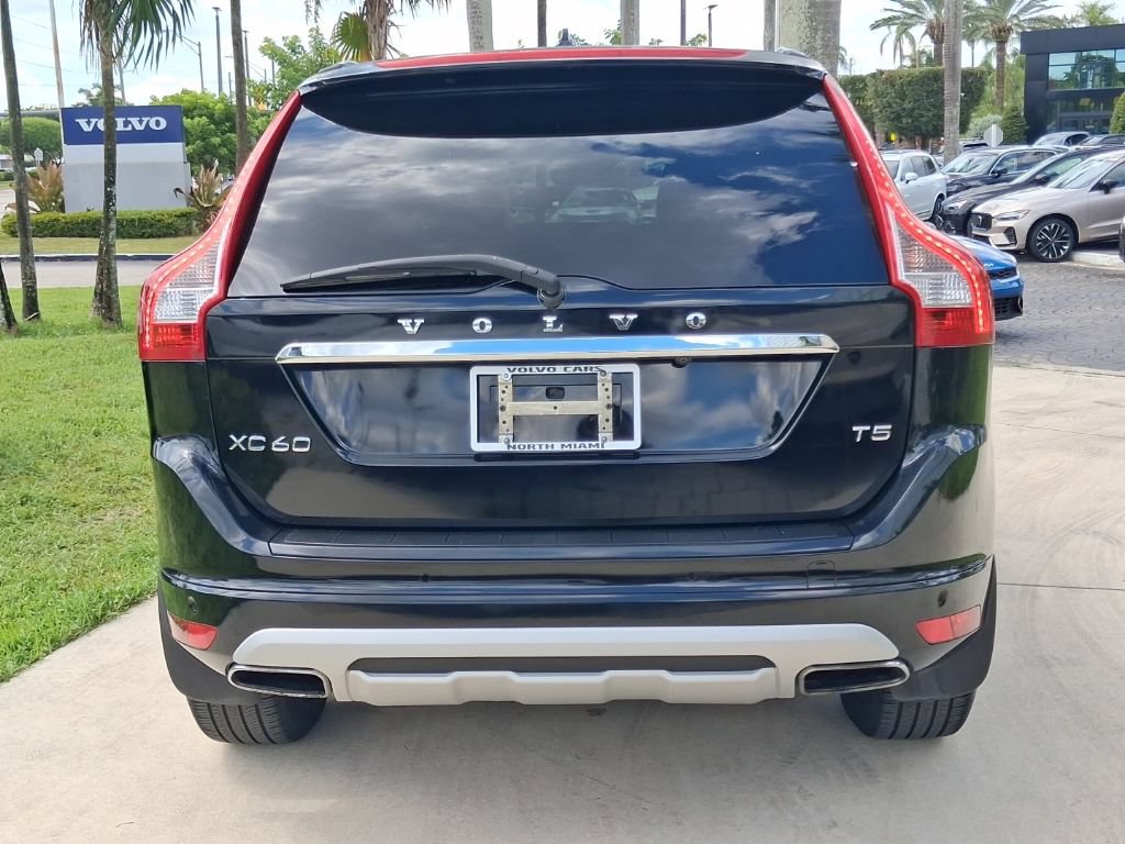 Used 2017 Volvo XC60 T5 Dynamic w/ Preferred Option Package FWD image 5