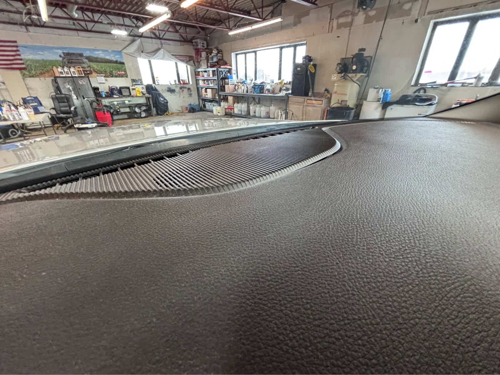 Used 2023 Jeep Grand Cherokee Laredo X image 21