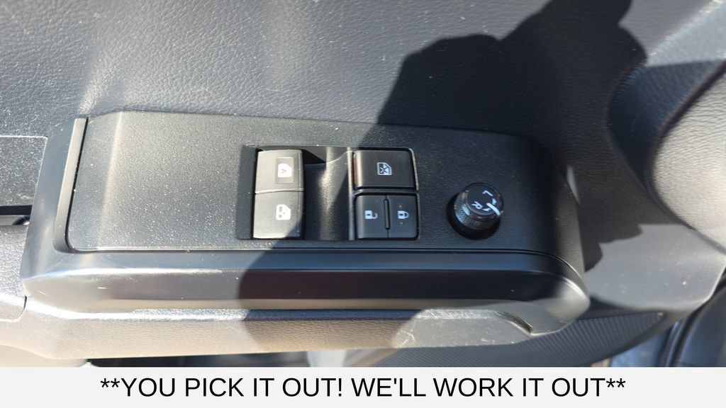 Used 2019 Toyota Tacoma SR AWD/4WD image 12