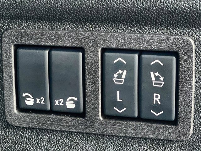 Certified 2025 Chevrolet Tahoe Premier image 31