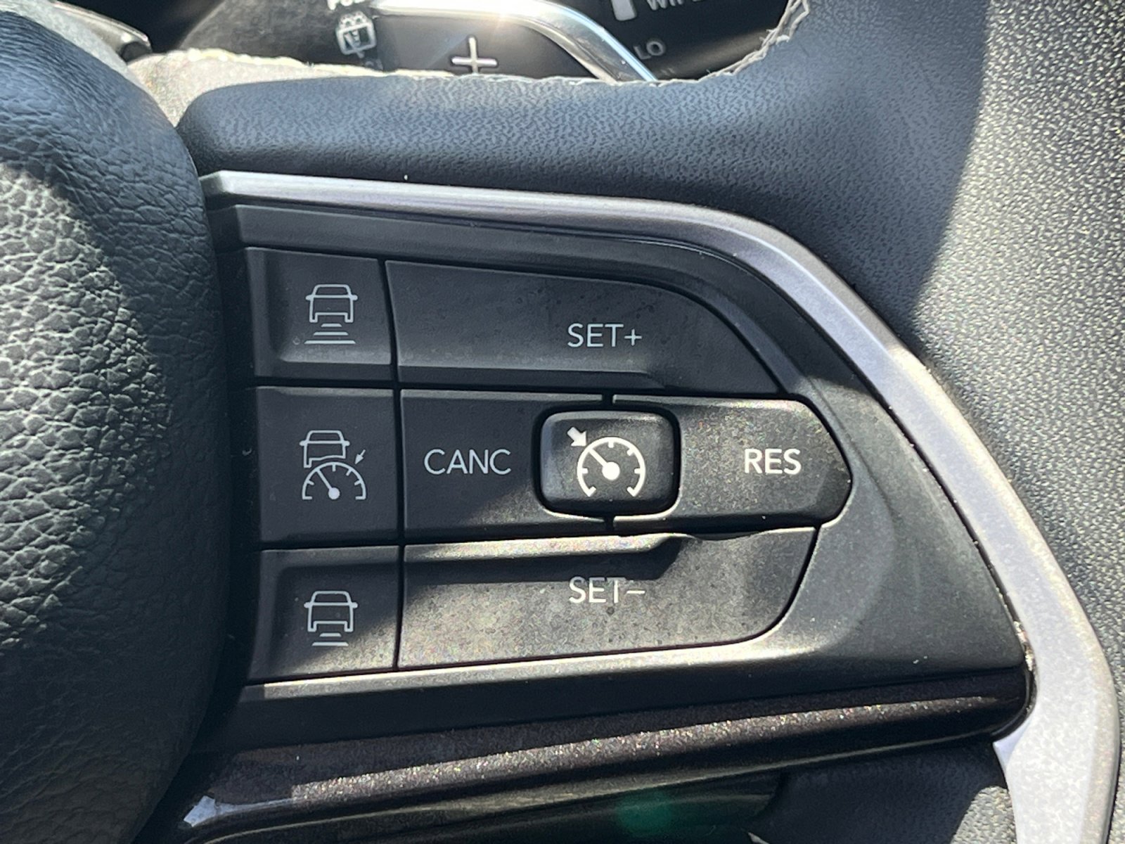 Used 2023 Jeep Grand Cherokee Laredo w/ Trailer Tow Prep Group (B) RWD image 19