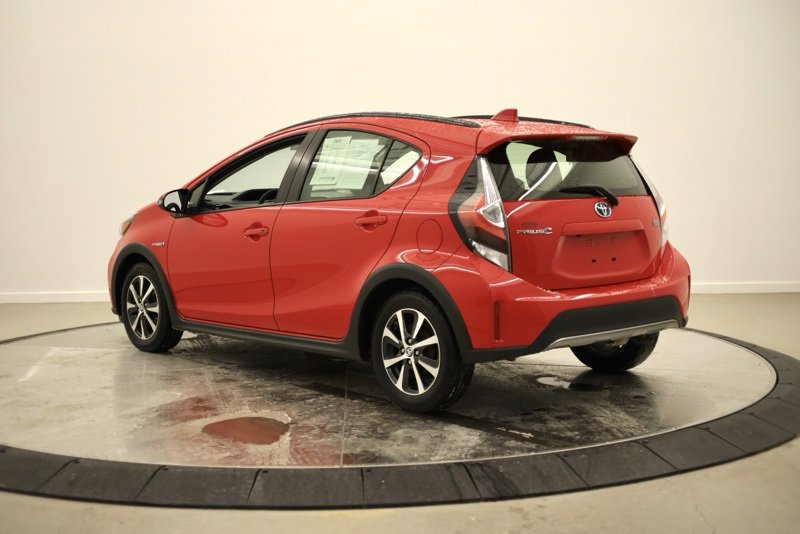 Used 2018 Toyota Prius C Two image 5