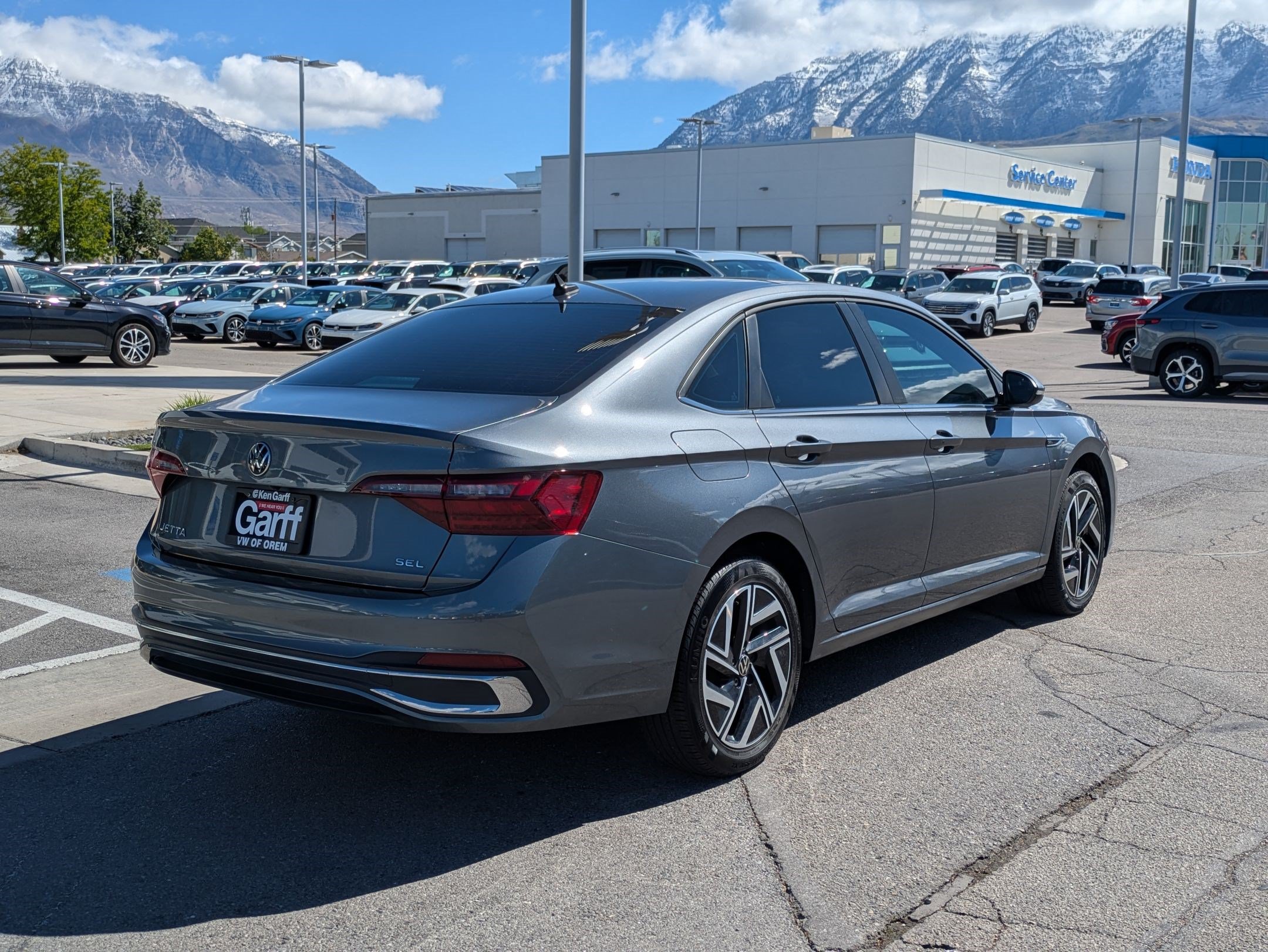 Used 2022 Volkswagen Jetta SEL FWD image 3