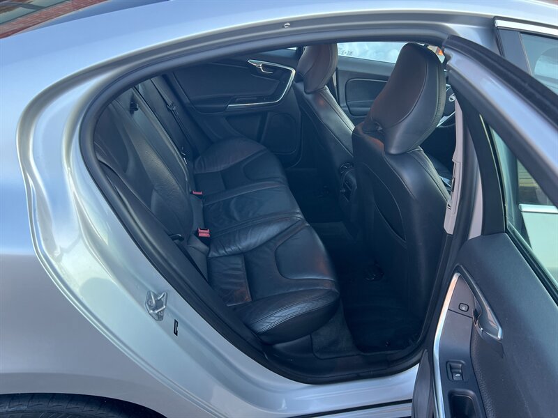 Used 2014 Volvo S60 T5 image 12