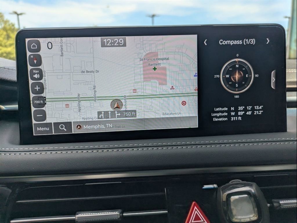 Used 2025 Genesis G70 3.3T Advanced w/ Sport Prestige Package image 17