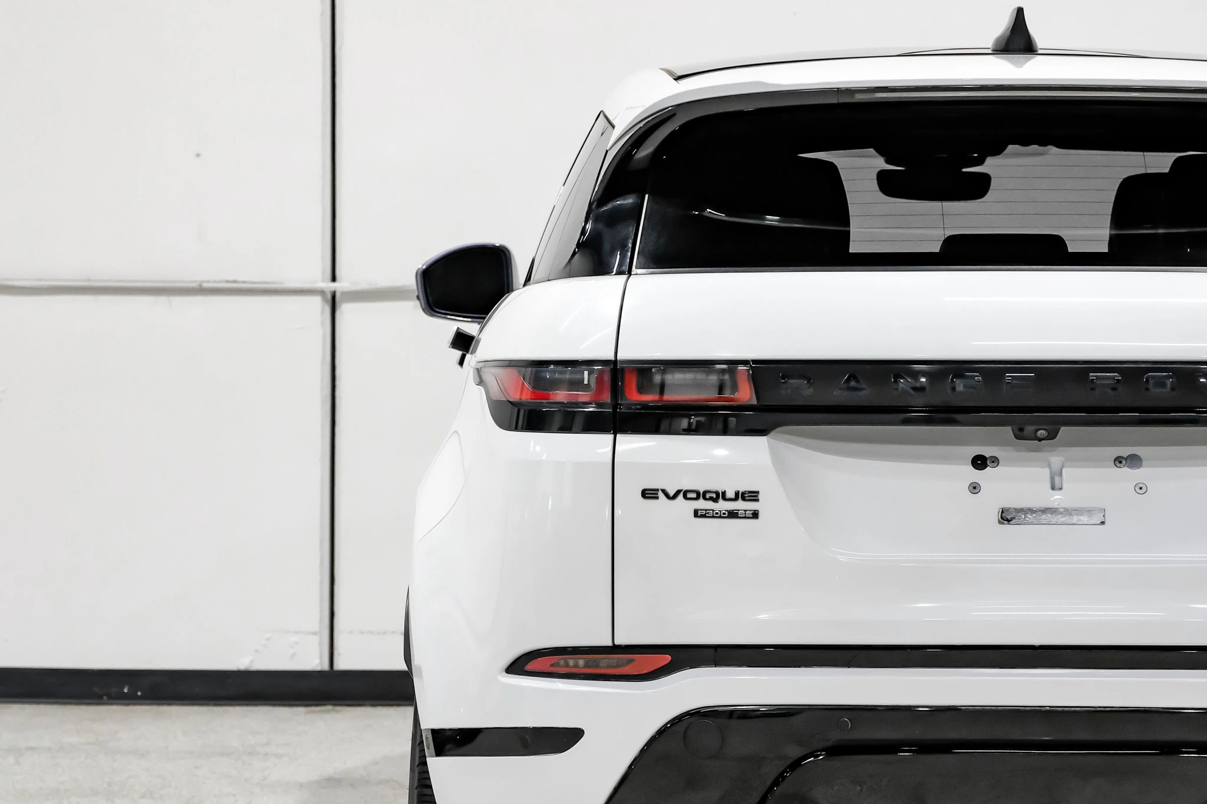 Used 2020 Land Rover Range Rover Evoque R-Dynamic SE image 60