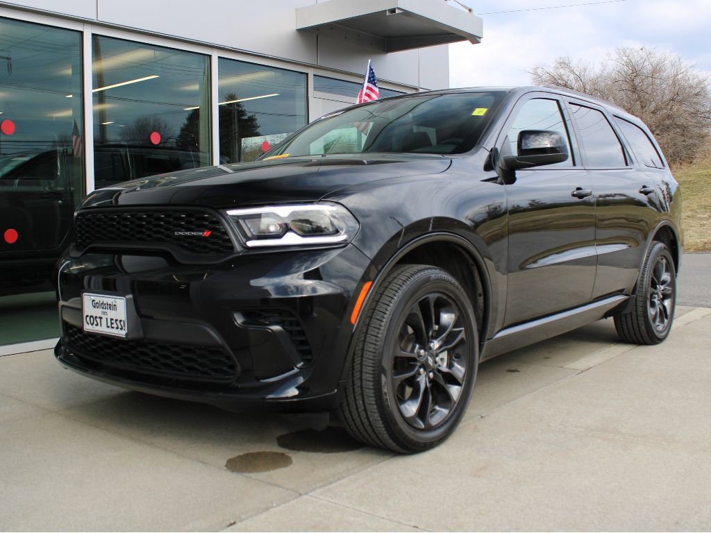 Used 2025 Dodge Durango GT w/ Blacktop Package image 3