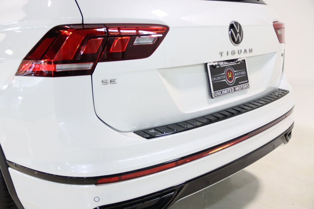 Used 2023 Volkswagen Tiguan SE R-Line AWD/4WD image 64