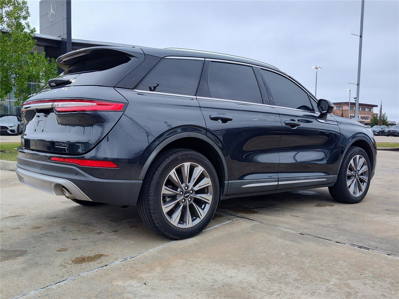 Used 2022 Lincoln Corsair Reserve image 8