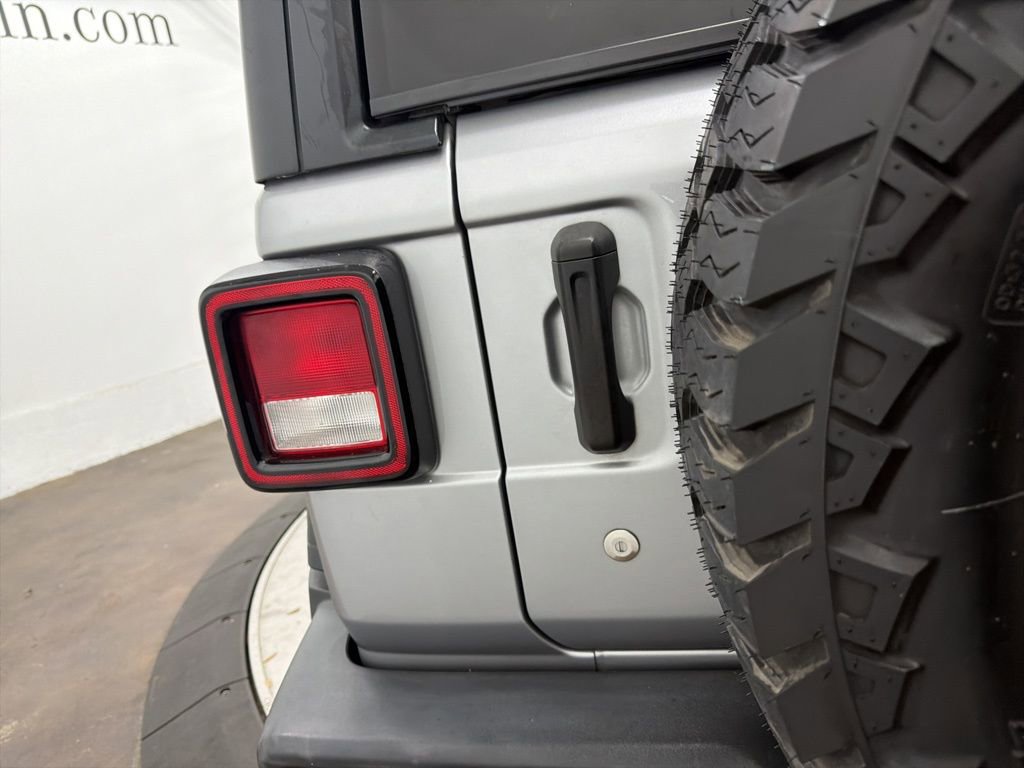 Used 2018 Jeep Wrangler Unlimited Sport S image 12