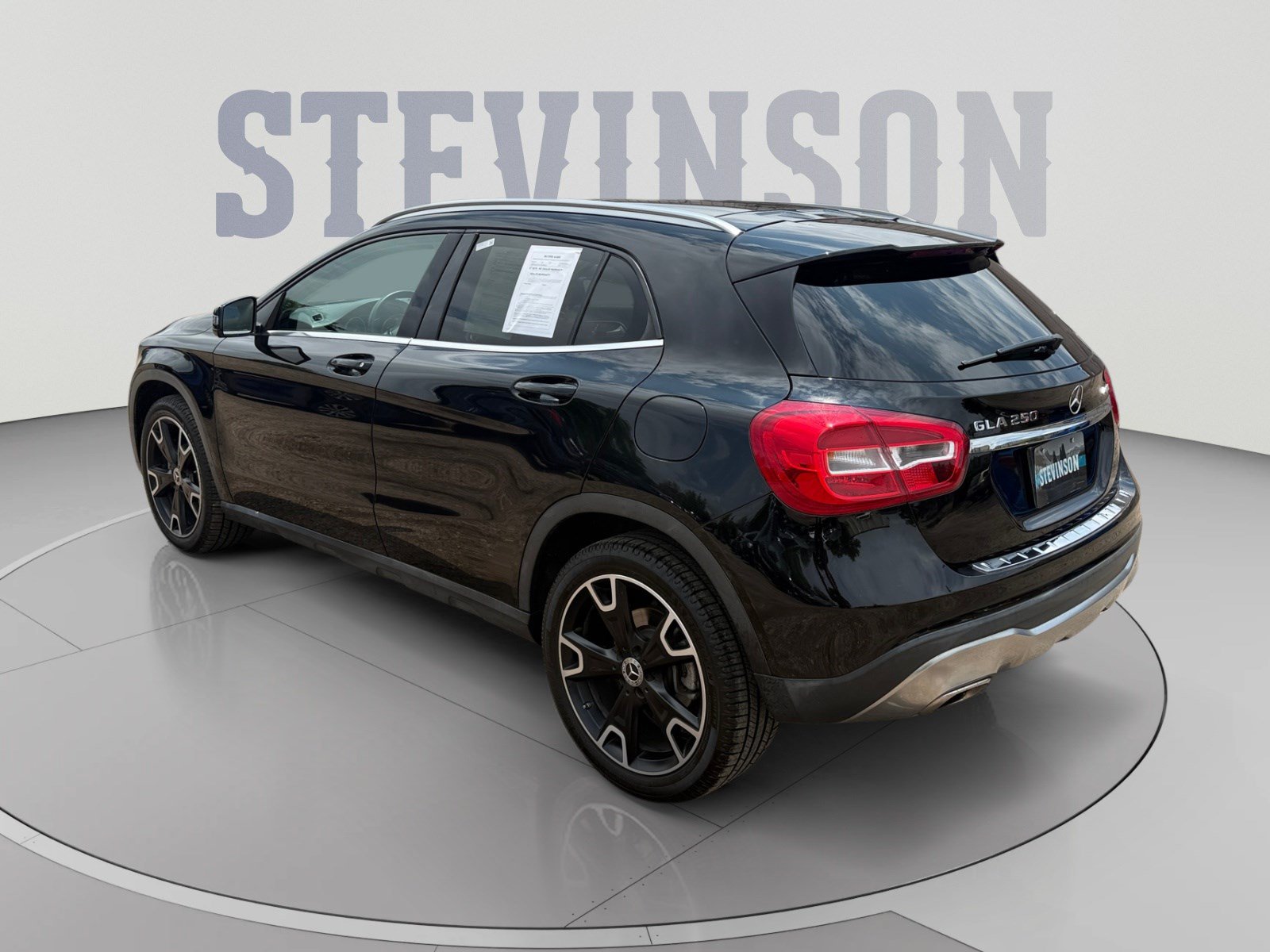 Used 2019 Mercedes-Benz GLA 250 4MATIC image 3