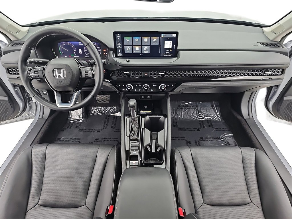 Used 2023 Honda Accord Touring image 11