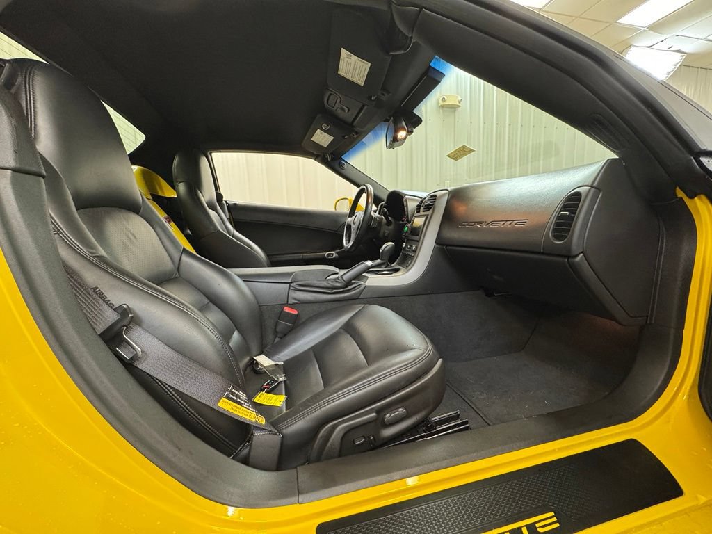 Used 2006 Chevrolet Corvette Convertible w/ Preferred Equipment Group RWD image 18