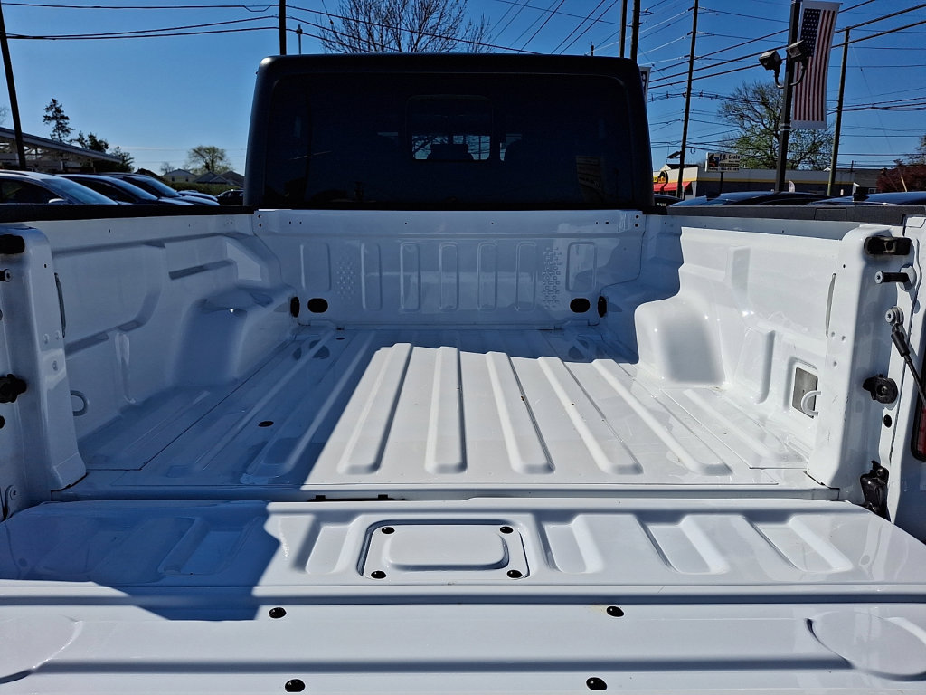Used 2023 Jeep Gladiator Willys image 16