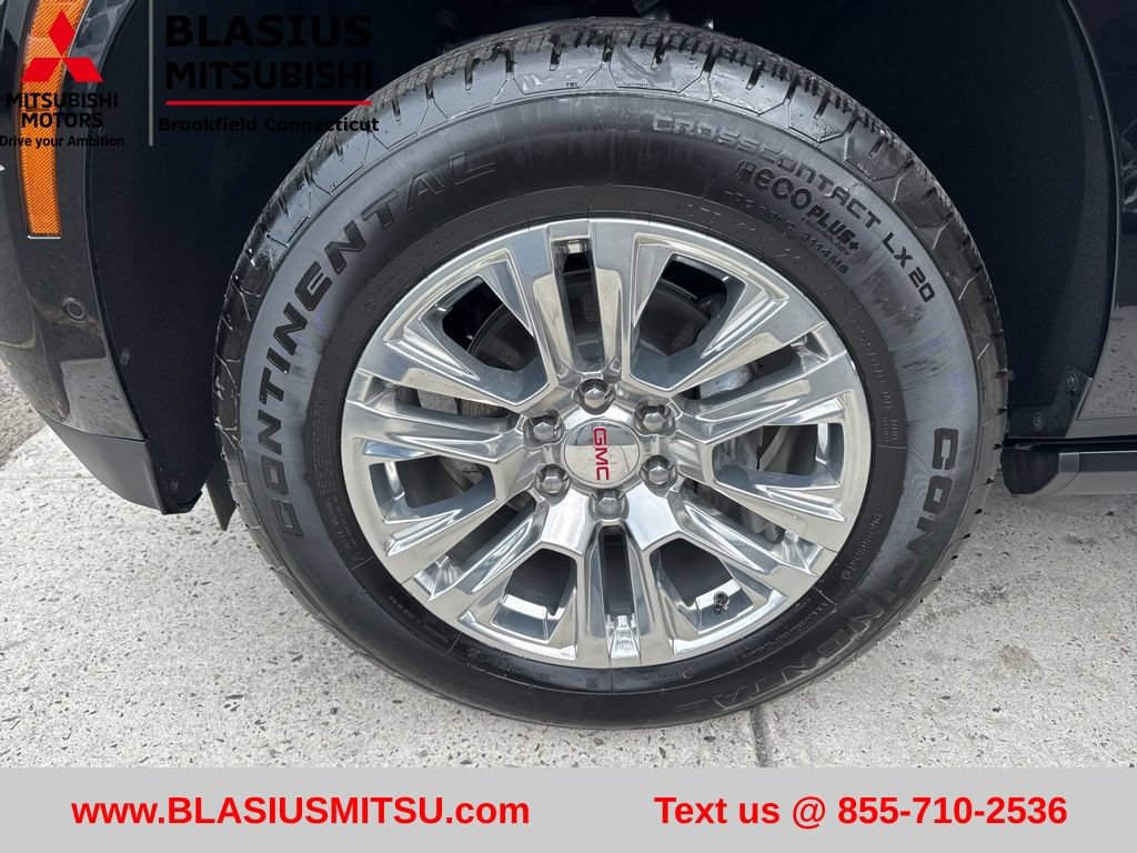 Used 2026 GMC Yukon Denali w/ Sun & Power Step Package AWD/4WD image 18