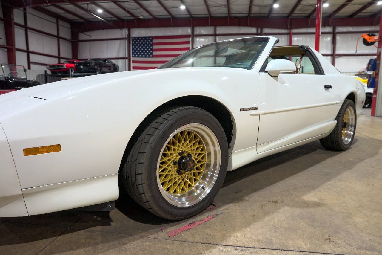 Used 1992 Pontiac Firebird Formula RWD image 32