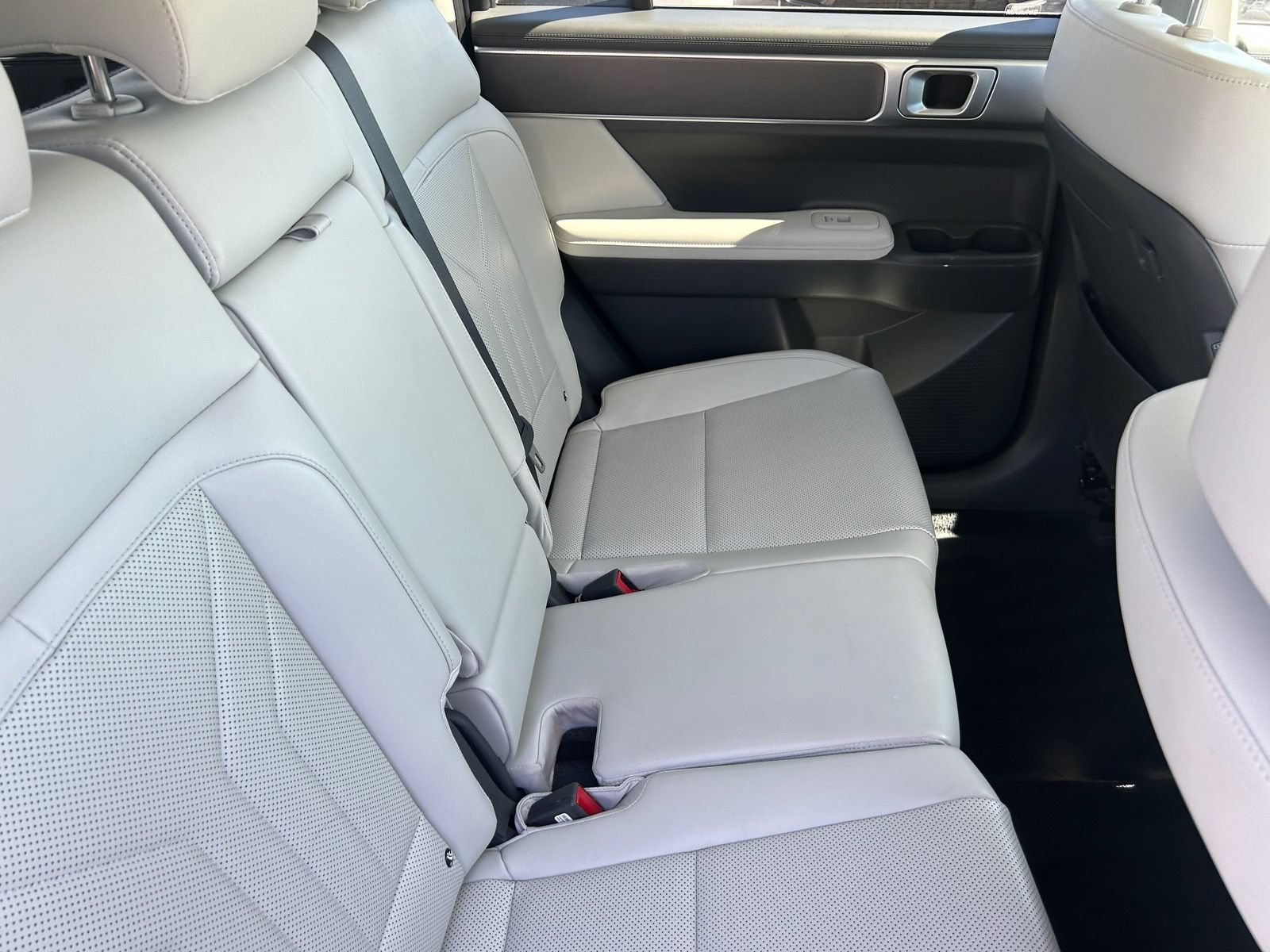 Used 2026 Hyundai Santa Fe SEL AWD/4WD image 15