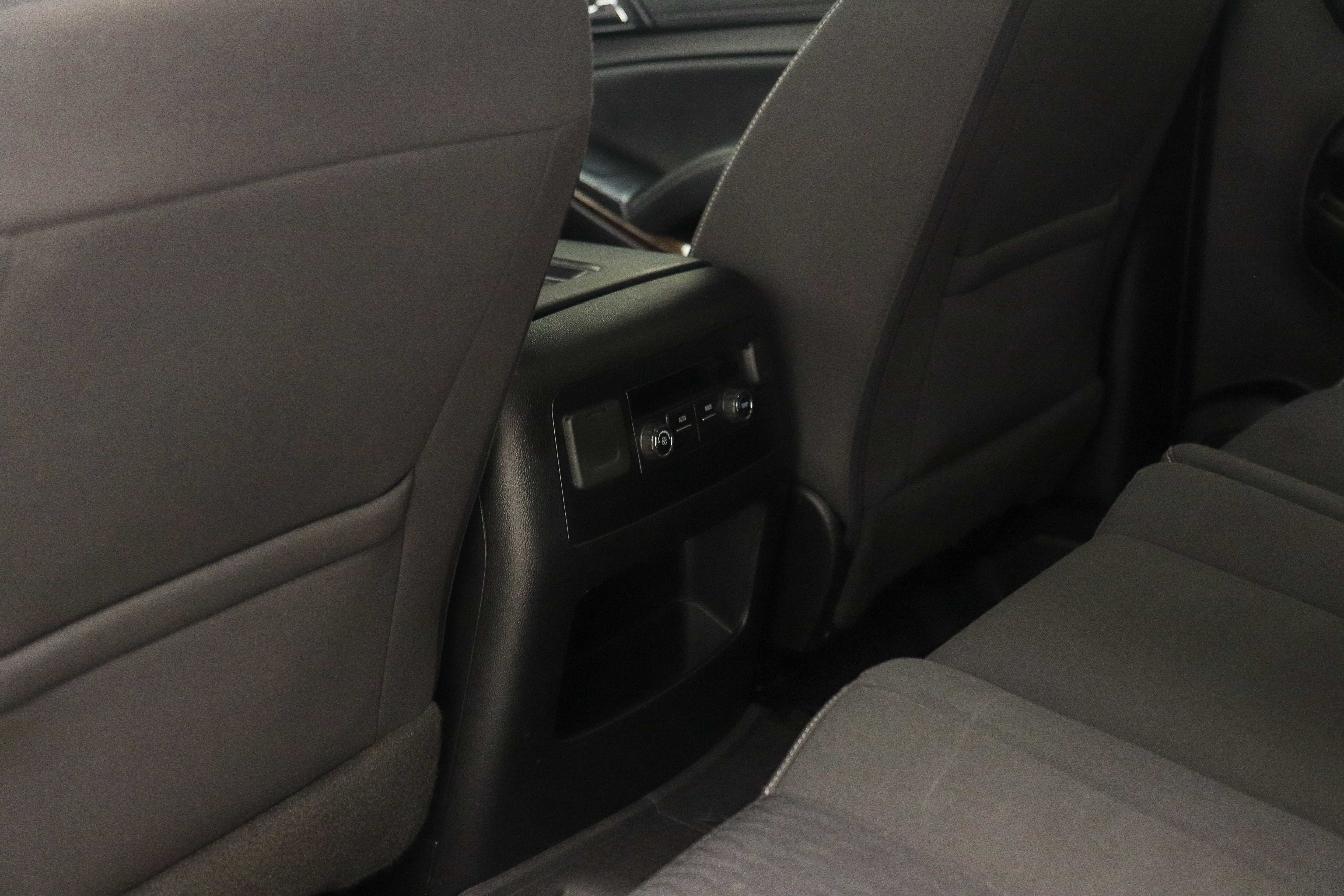 Used 2017 Chevrolet Suburban 3500 LS w/ Driver Alert Package AWD/4WD image 20