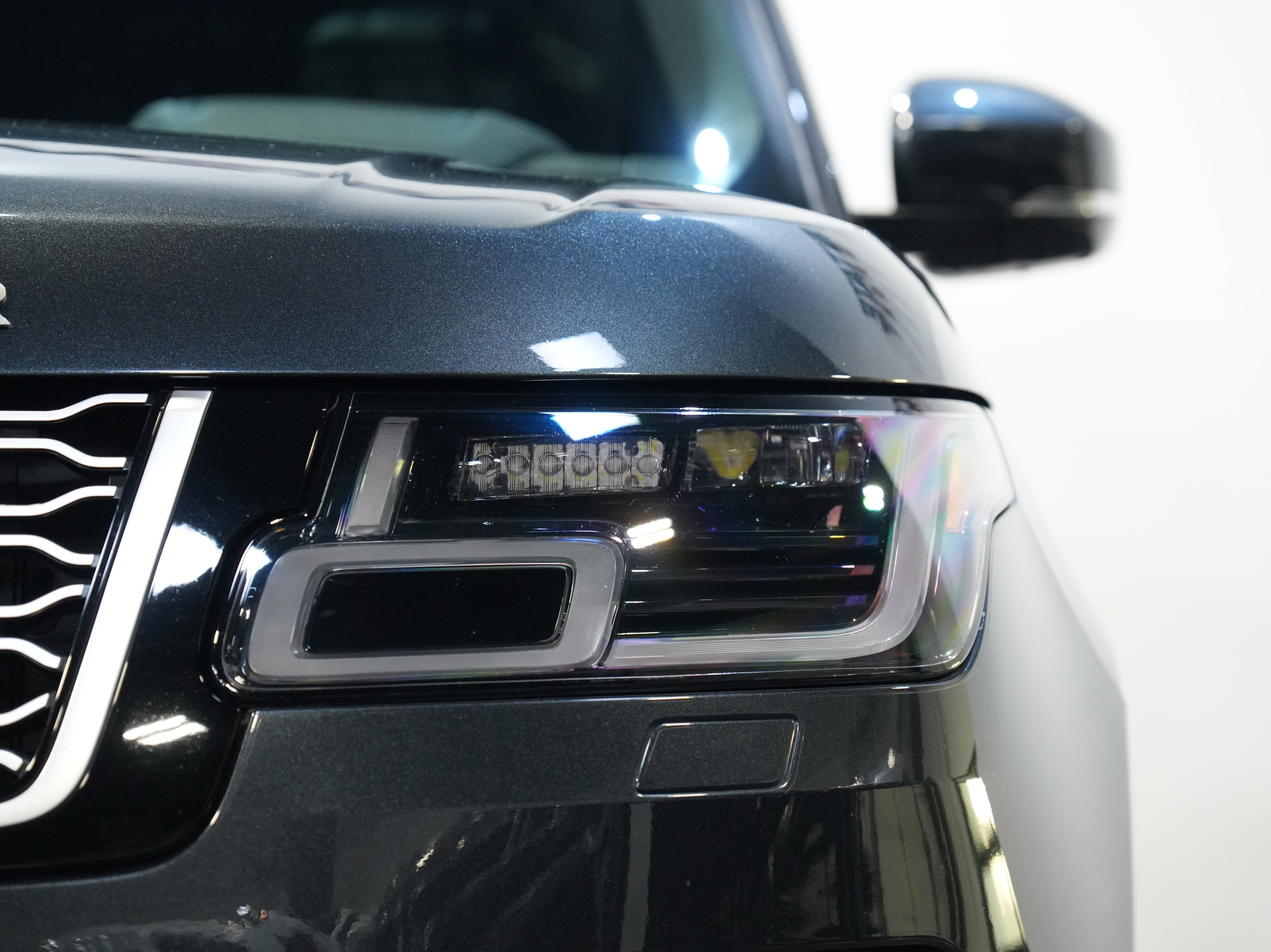 Used 2018 Land Rover Range Rover Long Wheelbase Autobiography image 10