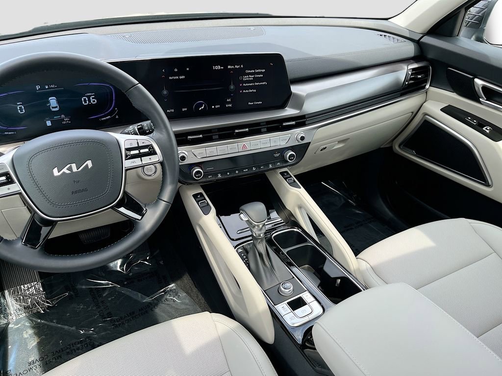 Certified 2025 Kia Telluride S image 31