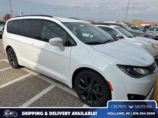 Used 2019 Chrysler Pacifica Touring-L Plus w/ S Appearance Package