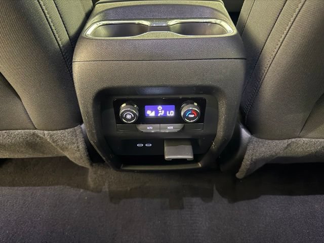 Used 2026 Chevrolet Traverse LT w/ Driver Confidence Package FWD image 26