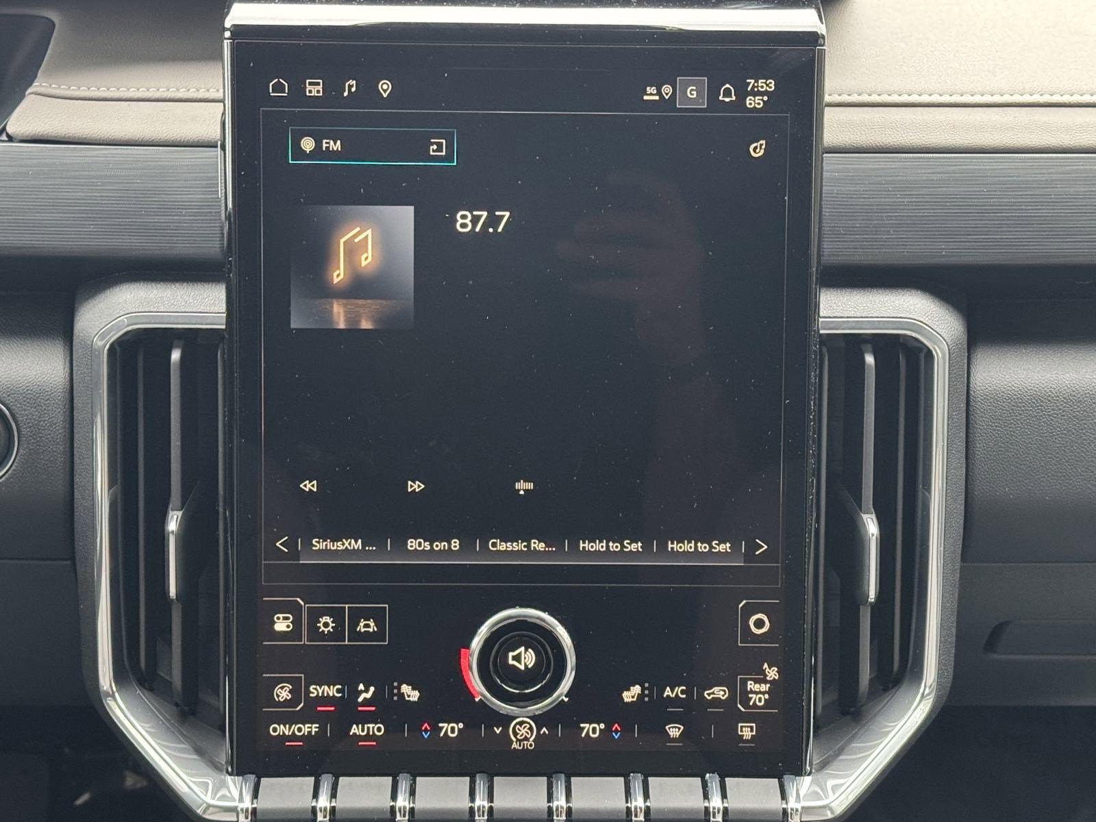 New 2025 GMC Acadia Elevation image 29