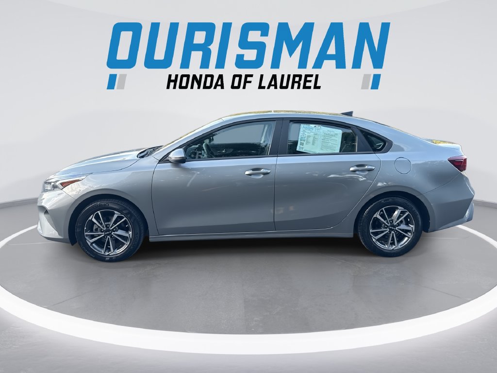 Used 2023 Kia Forte LXS w/ LXS Technology Package FWD image 5