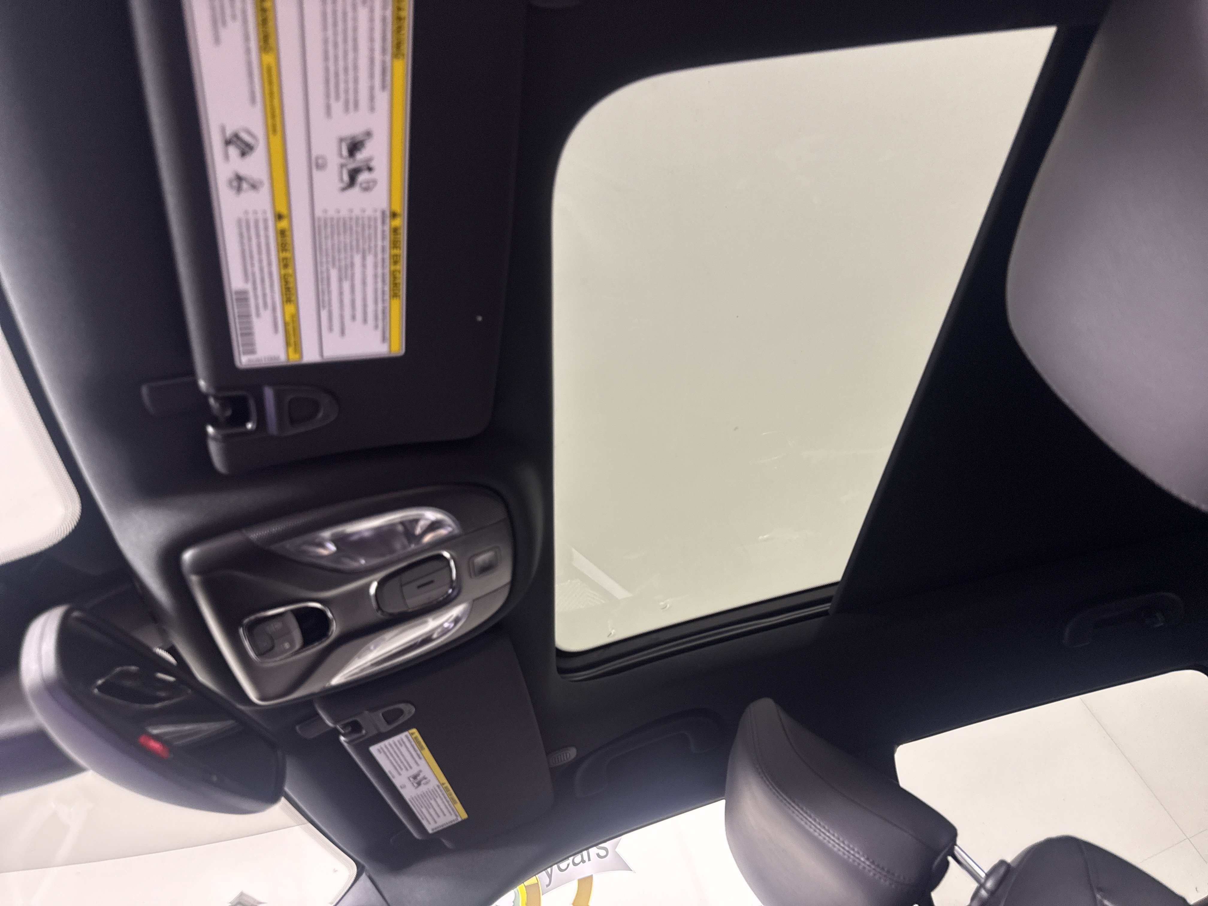 New 2026 Jeep Compass Limited w/ Sun, Sound & Navigation Group AWD/4WD image 25