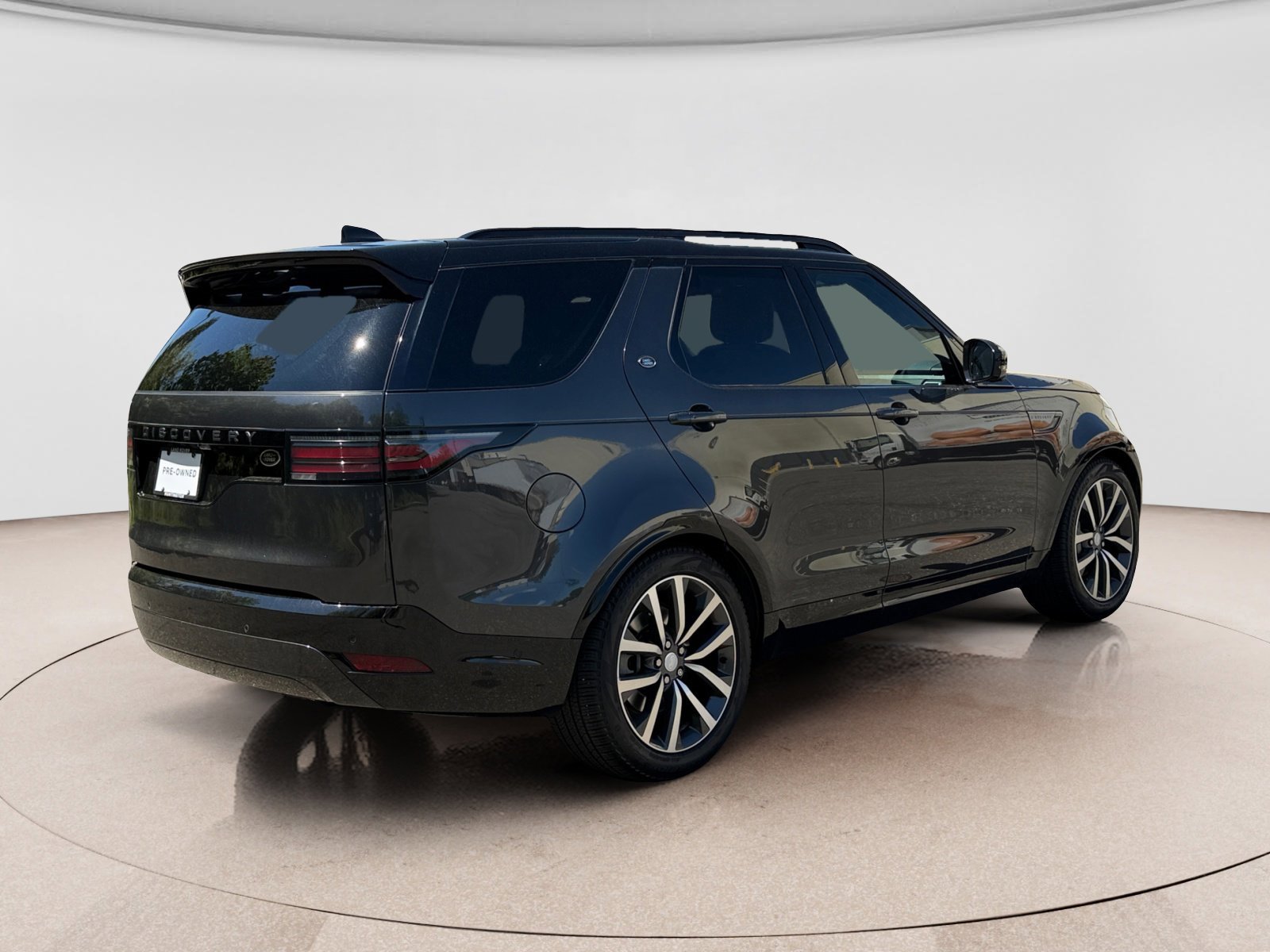 Used 2023 Land Rover Discovery S R-Dynamic AWD/4WD image 5