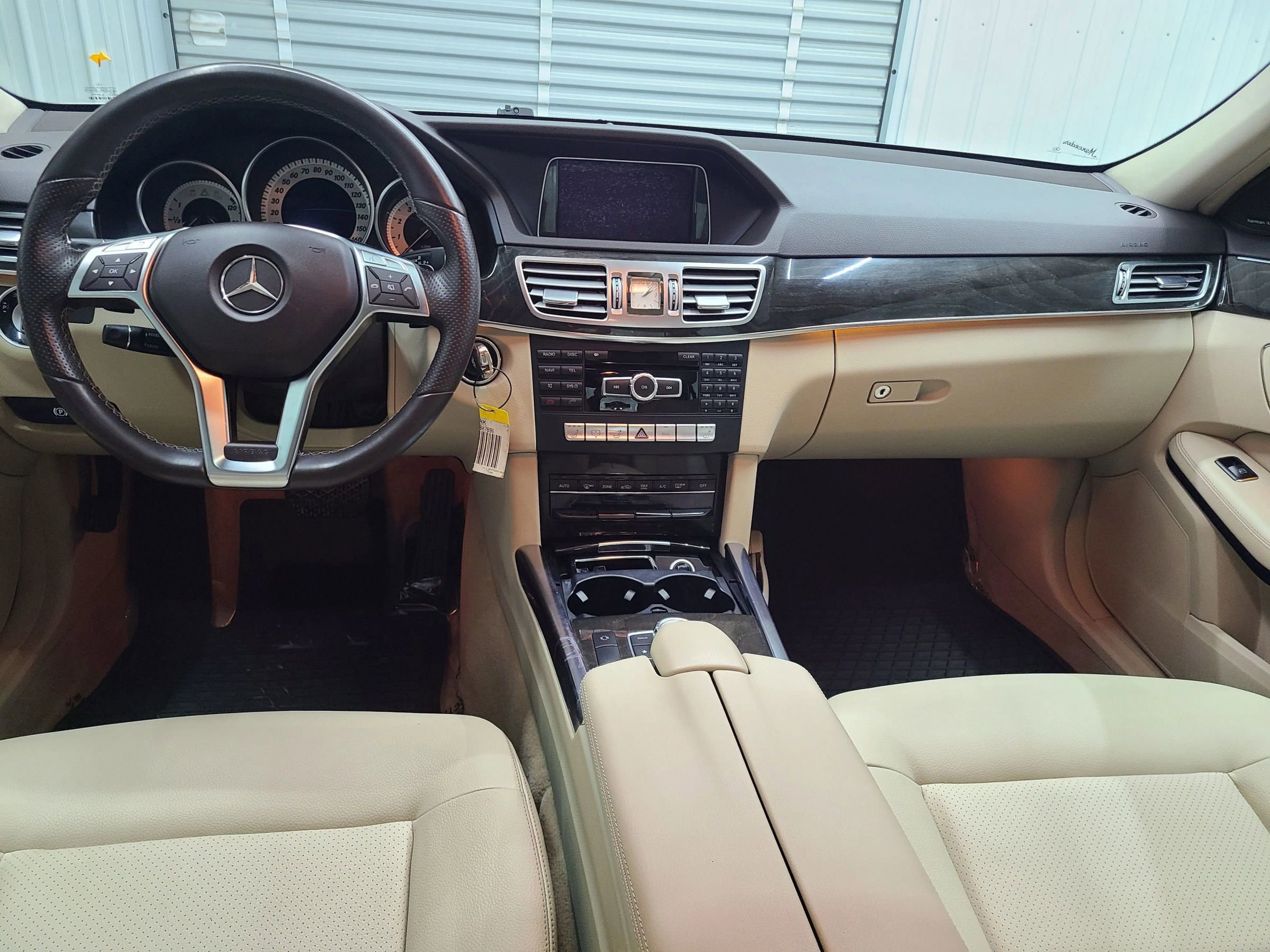 Used 2014 Mercedes-Benz E 350 Sedan image 2
