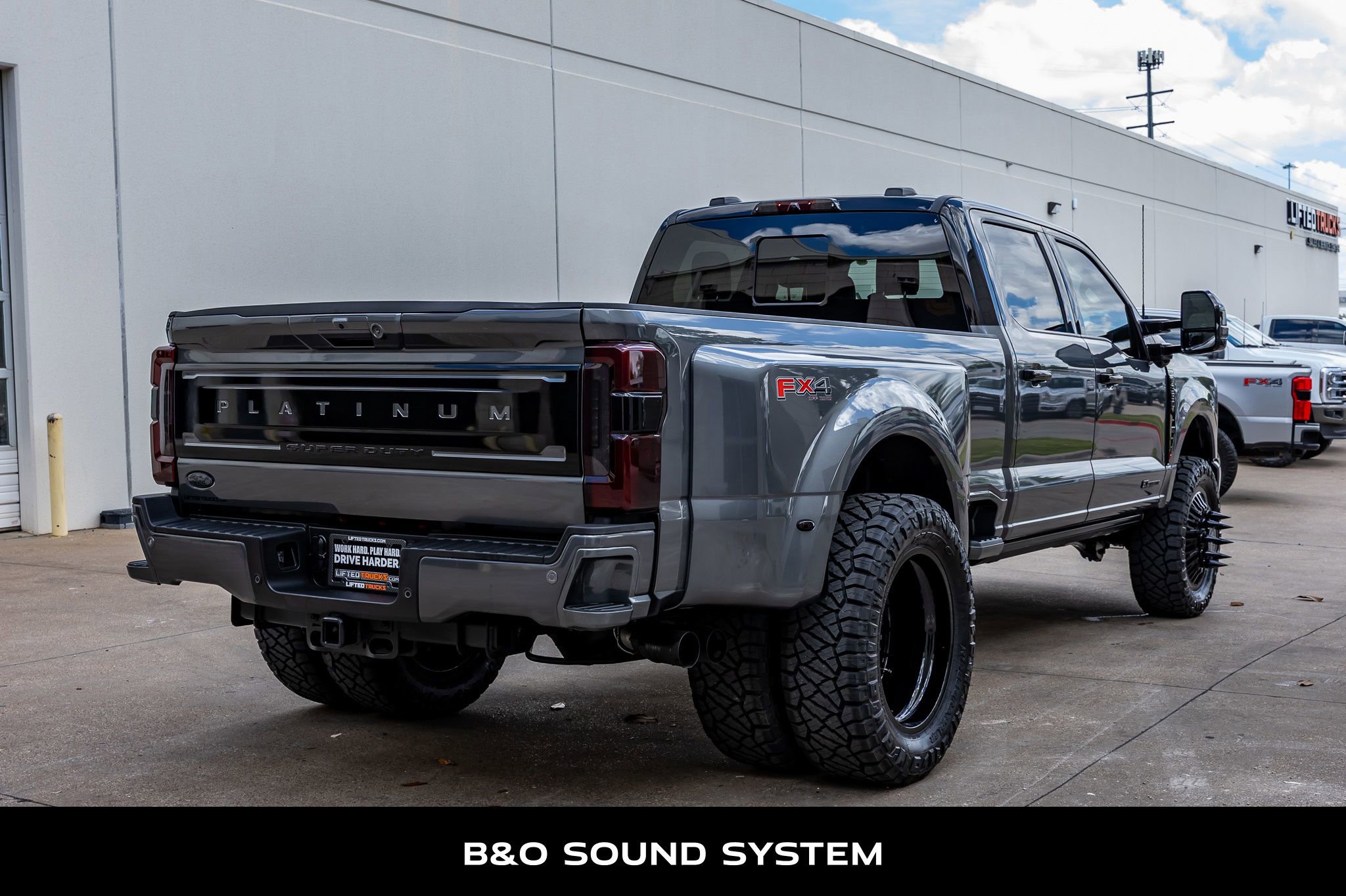 Used 2025 Ford F350 Platinum w/ Platinum Plus Package image 10