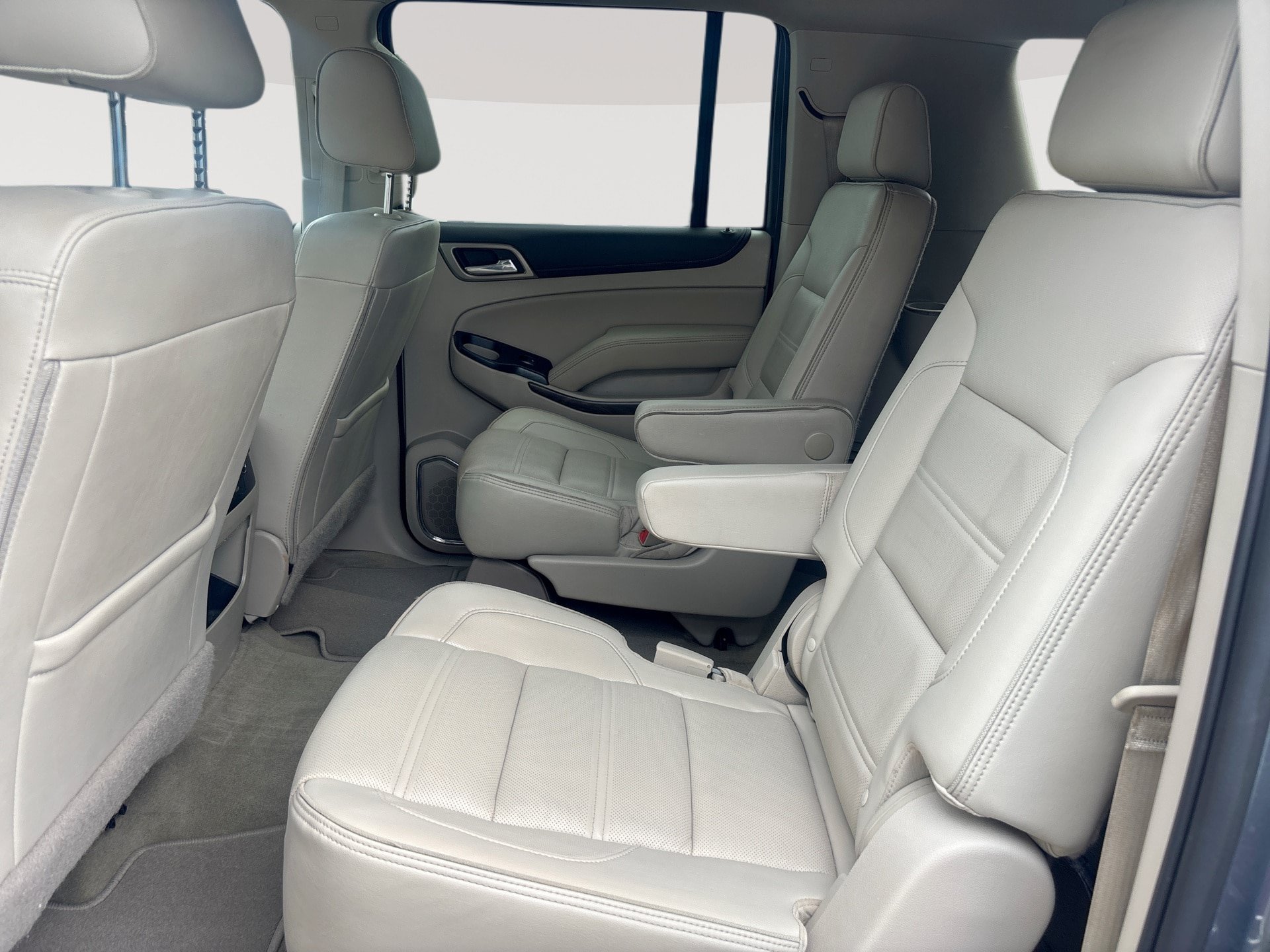Used 2019 GMC Yukon XL Denali w/ Open Road Package RWD image 26