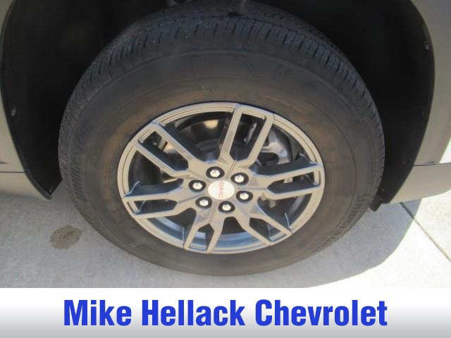 Used 2025 GMC Acadia Elevation FWD image 9