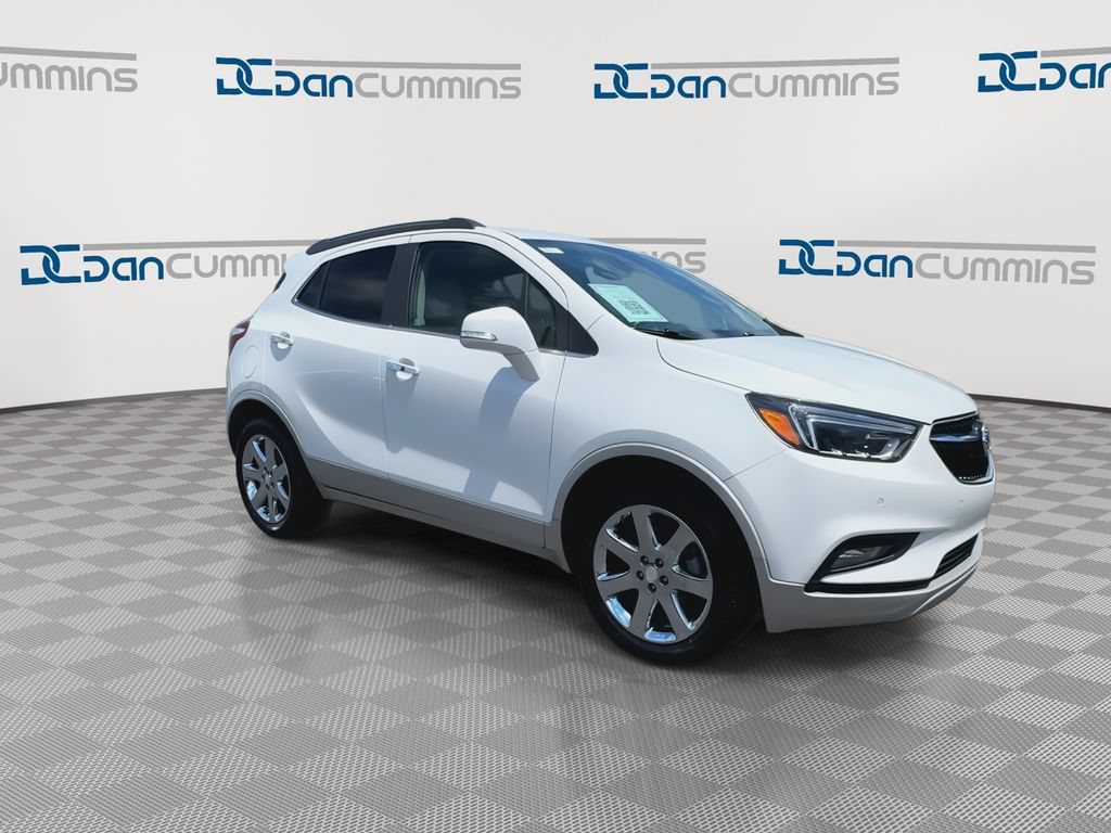 Used 2019 Buick Encore Essence w/ Experience Buick Package FWD image 2