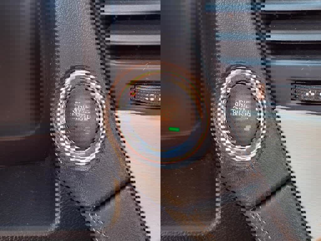 Used 2020 GMC Yukon Denali w/ Open Road Package image 22