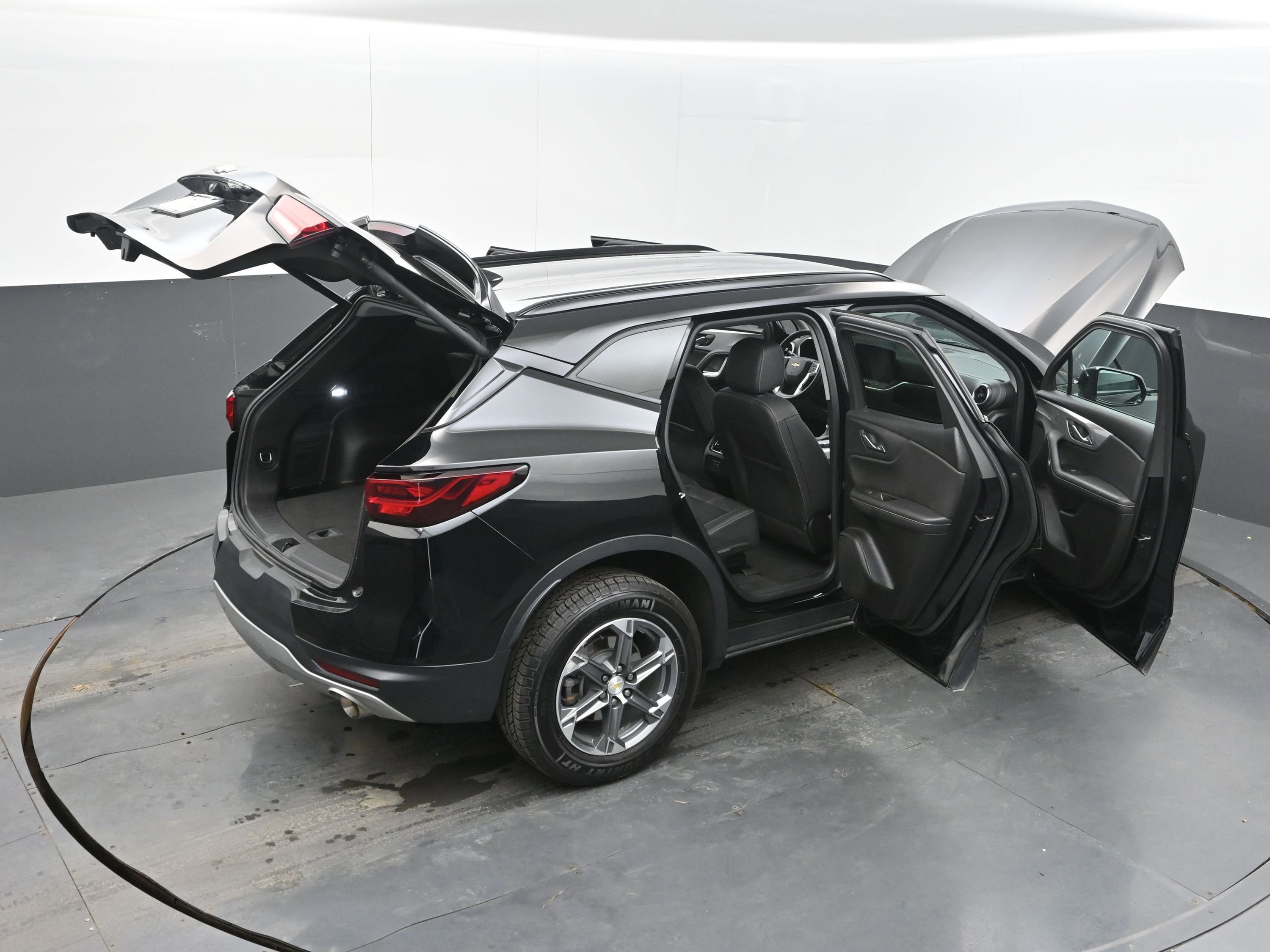 Used 2023 Chevrolet Blazer LT image 41