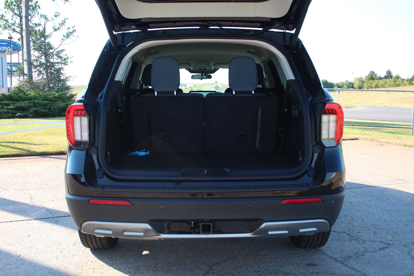 New 2026 Ford Explorer Active w/ Active Comfort Package RWD image 10