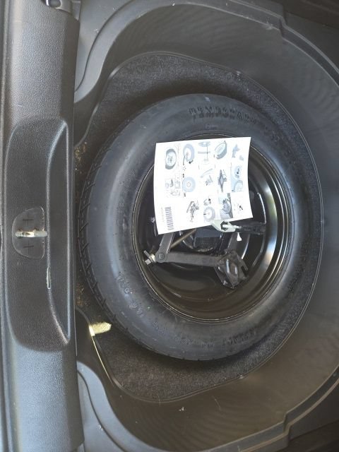 Used 2015 Jeep Cherokee Limited AWD/4WD image 35