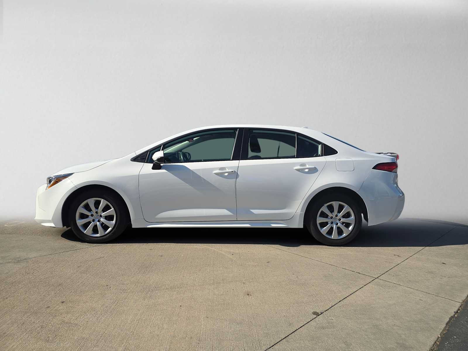 Certified 2025 Toyota Corolla LE FWD image 6