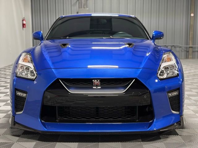Used 2020 Nissan GT-R Premium AWD/4WD image 2