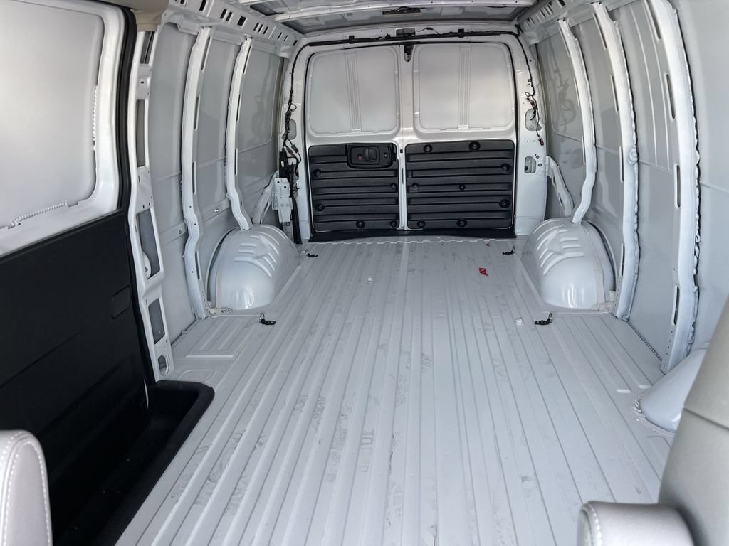 New 2025 Chevrolet Express 3500 Extended w/ Driver Convenience Package RWD image 16