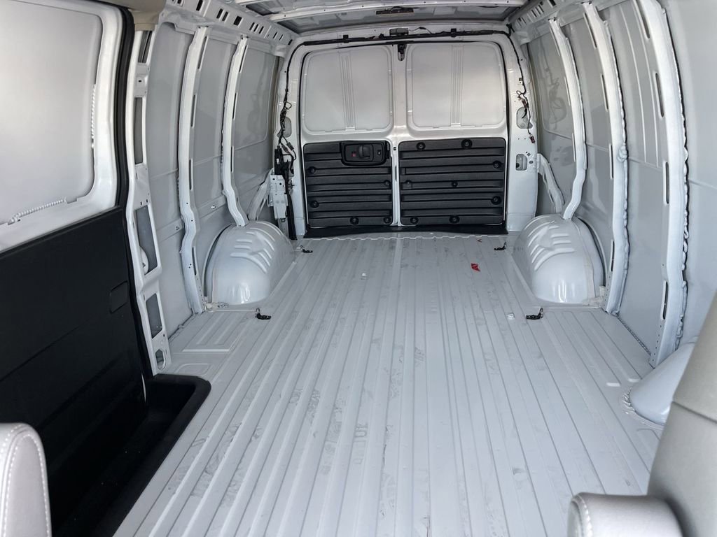 New 2025 Chevrolet Express 3500 Extended w/ Driver Convenience Package RWD image 16