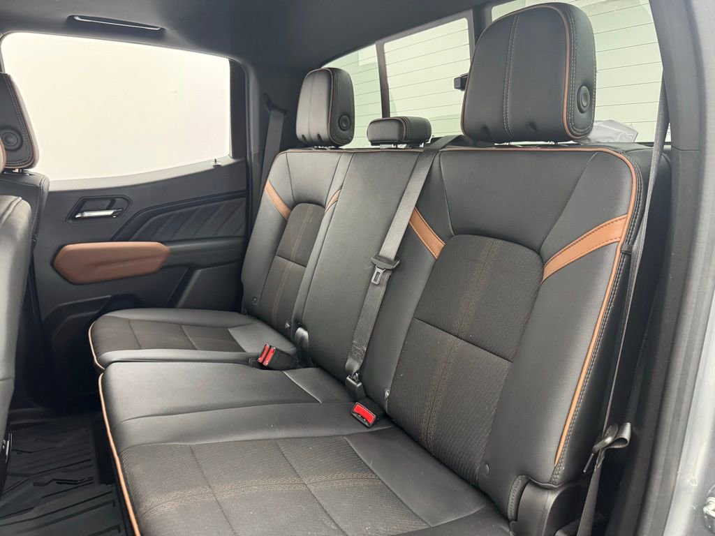 Used 2024 GMC Canyon AT4 w/ Technology Package image 38