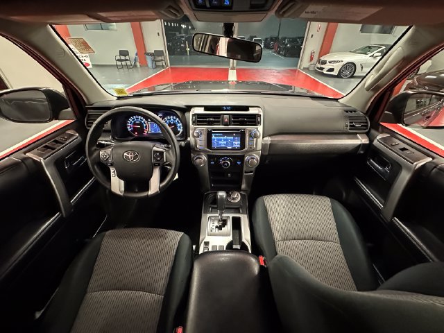 Certified 2018 Toyota 4Runner SR5 AWD/4WD image 23