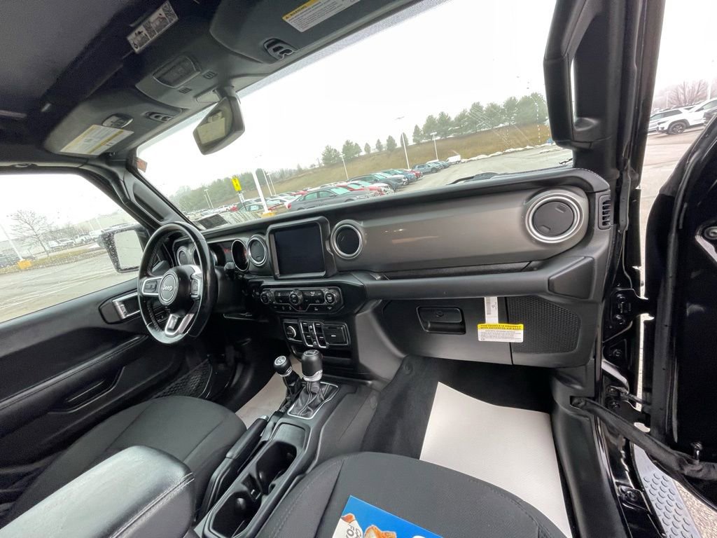 Used 2022 Jeep Wrangler Unlimited Sahara image 12